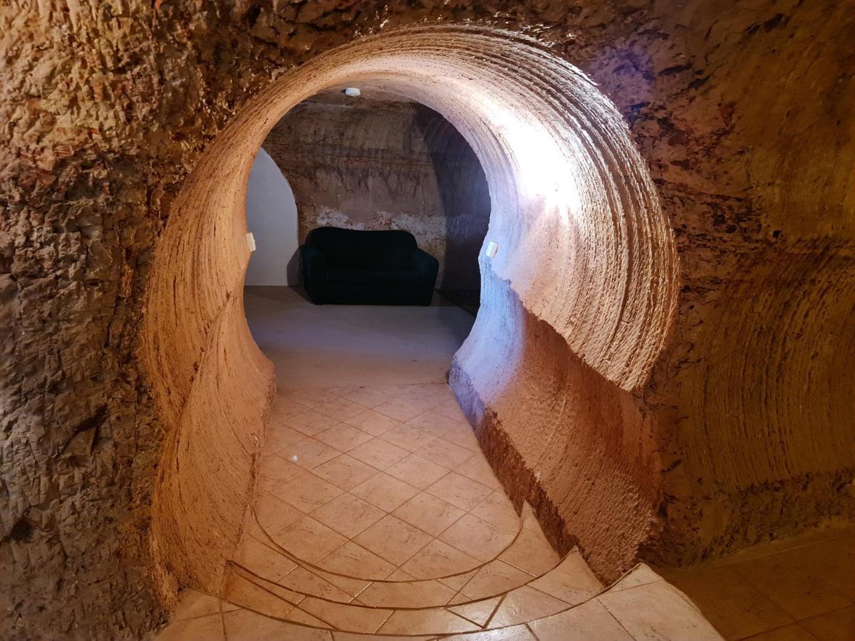 Underwood Court Fresh Dugout- Hosted By Coober Pedy Accommodations 외부 사진