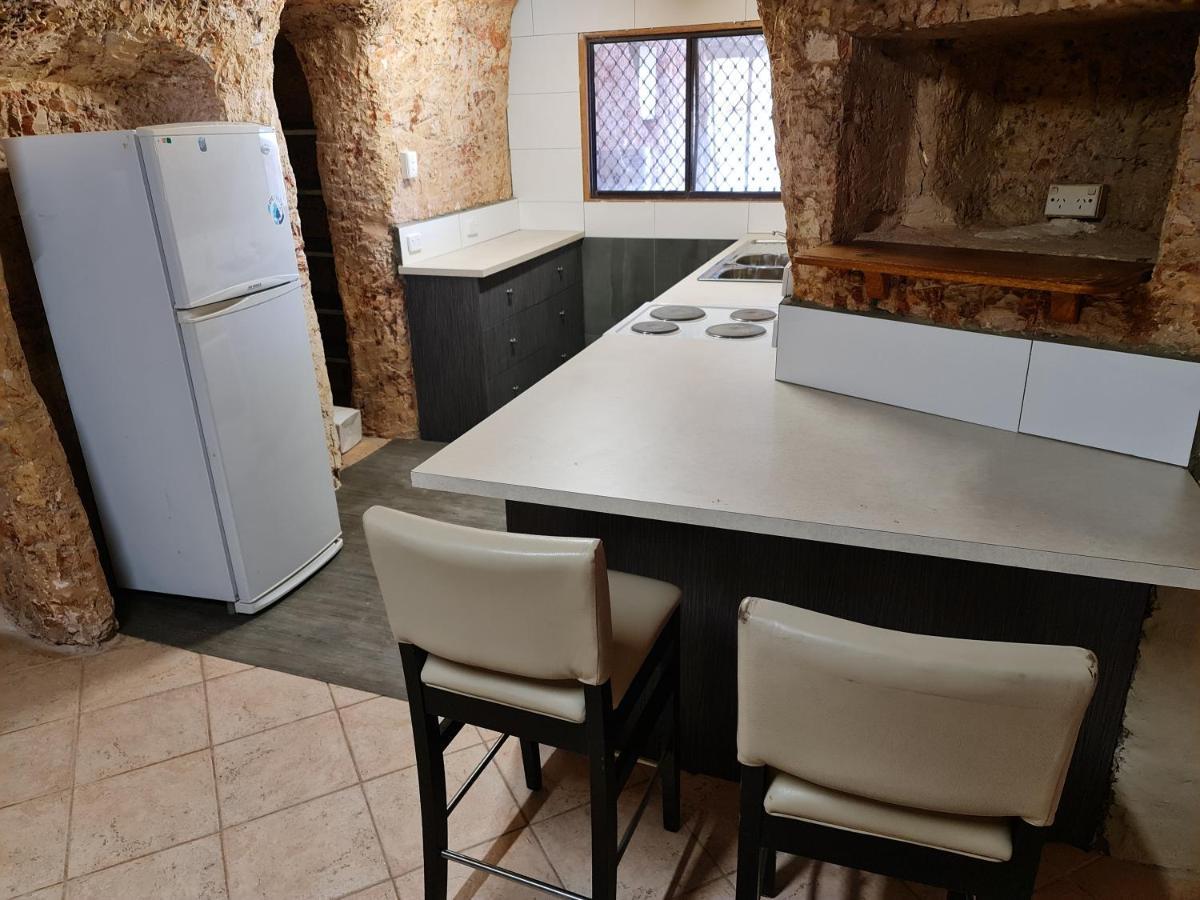 Underwood Court Fresh Dugout- Hosted By Coober Pedy Accommodations 외부 사진