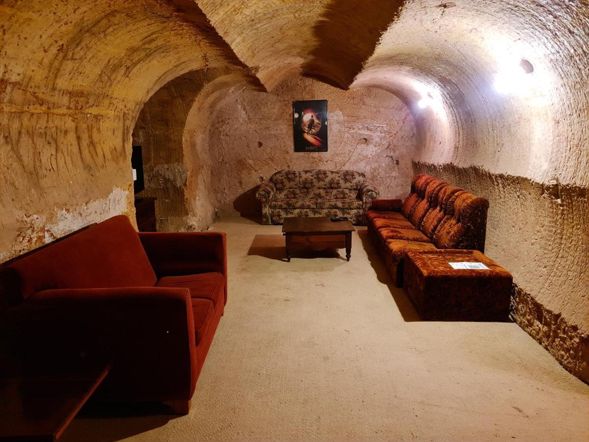 Underwood Court Fresh Dugout- Hosted By Coober Pedy Accommodations 외부 사진